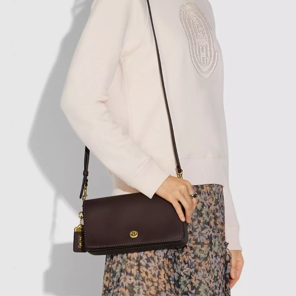 Gently Worn Coach Dinky Crossbody in Camel - Picture 2 of 15